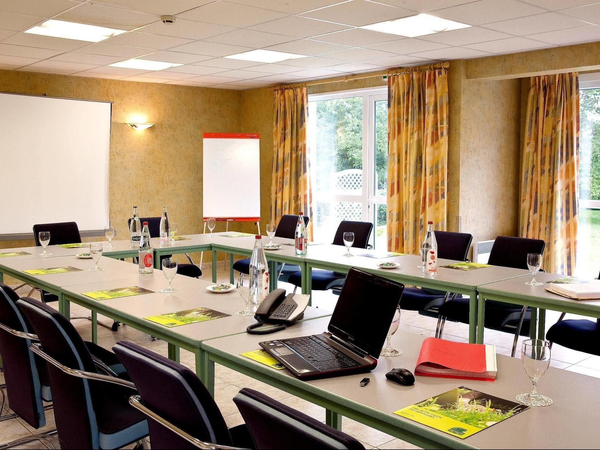 Logis Hotel Du Pont Neuf Le Veurdre Eksteriør bilde