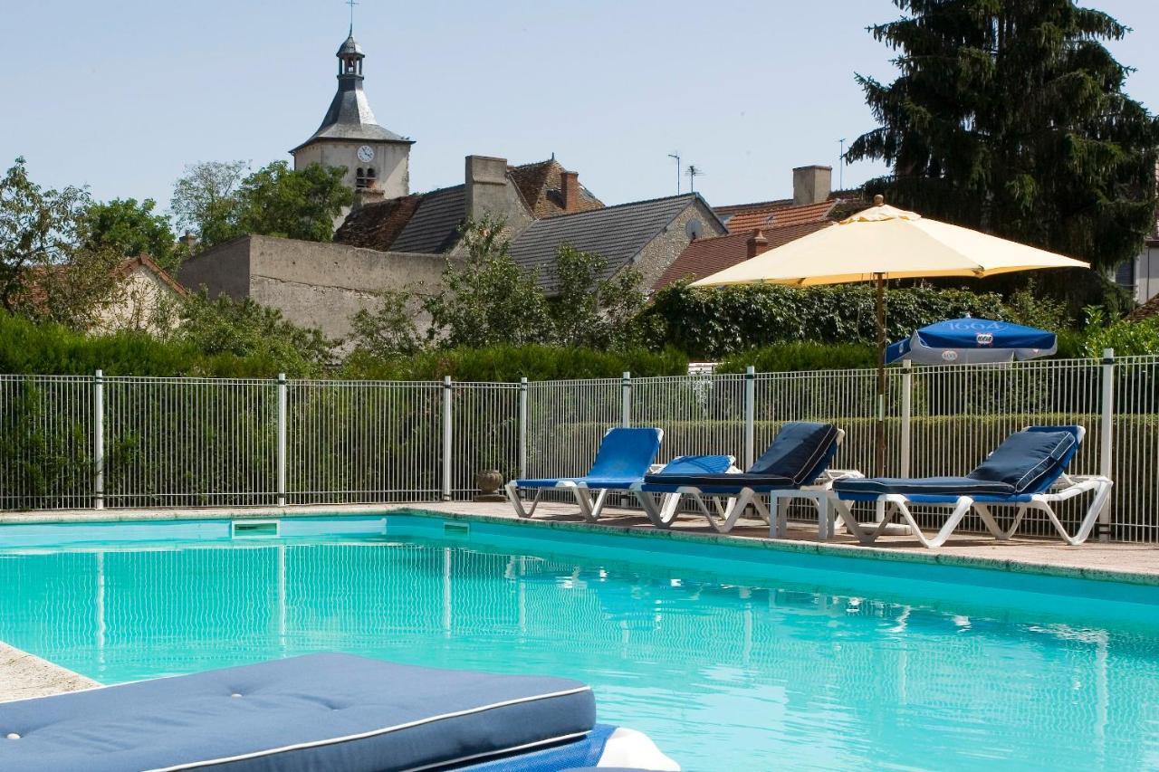 Logis Hotel Du Pont Neuf Le Veurdre Eksteriør bilde